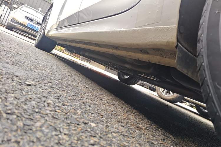 Used Hyundai Elantra 2021 1.5L CVT LUX Prestige Edition Left Side Sill