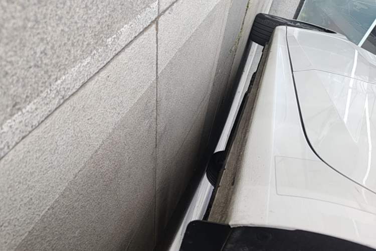 Used Hyundai Elantra 2021 1.5L CVT LUX Prestige Edition Left Side Sill