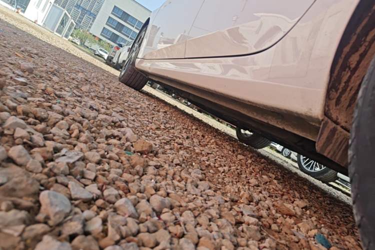 Used Hyundai Elantra 2021 1.5L CVT GLX Elite Edition Left Side Sill