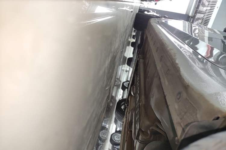 Used Hyundai Elantra 2021 1.5L CVT GLX Elite Edition Left Side Sill
