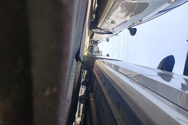 Used Hyundai Elantra 2021 1.5L CVT GLX Elite Edition Left Side Sill