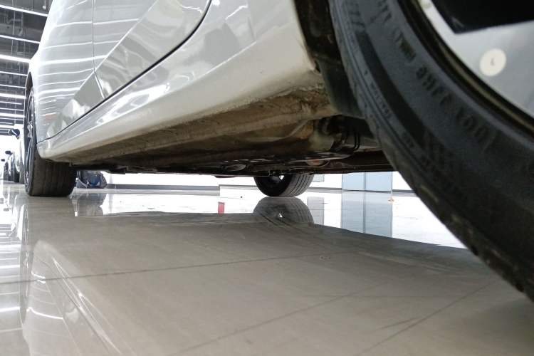Used Hyundai Elantra 2021 1.5L CVT LUX Prestige Edition Left Side Sill