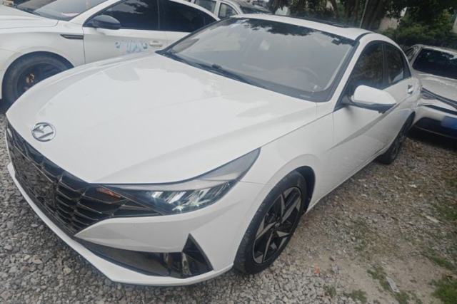 Used Hyundai Elantra 2021 1.5L CVT LUX Prestige Edition