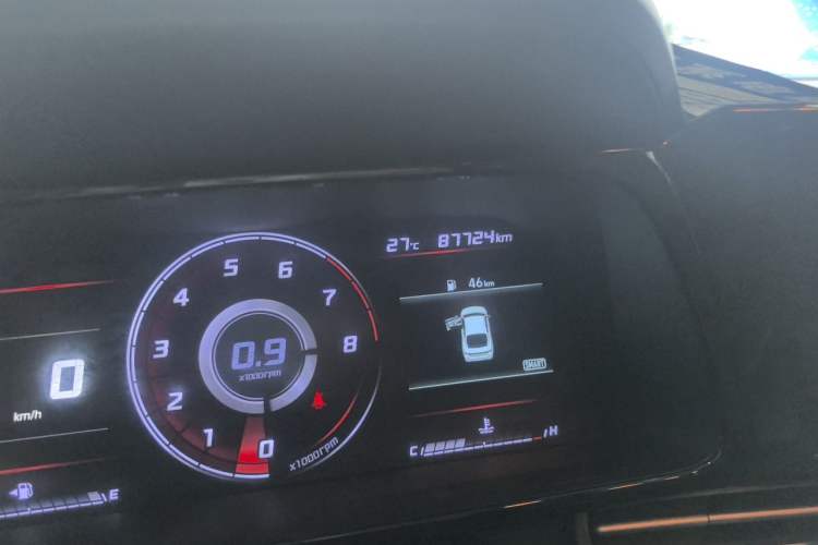 Used Hyundai Elantra 2021 1.5L CVT GLX Elite Edition Odometer Close Up