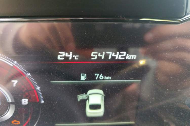 Used Hyundai Elantra 2021 1.5L CVT GLX Elite Edition Odometer Close Up