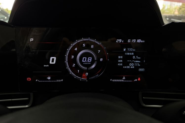 Used Hyundai Elantra 2021 1.5L CVT LUX Prestige Edition Odometer Close Up