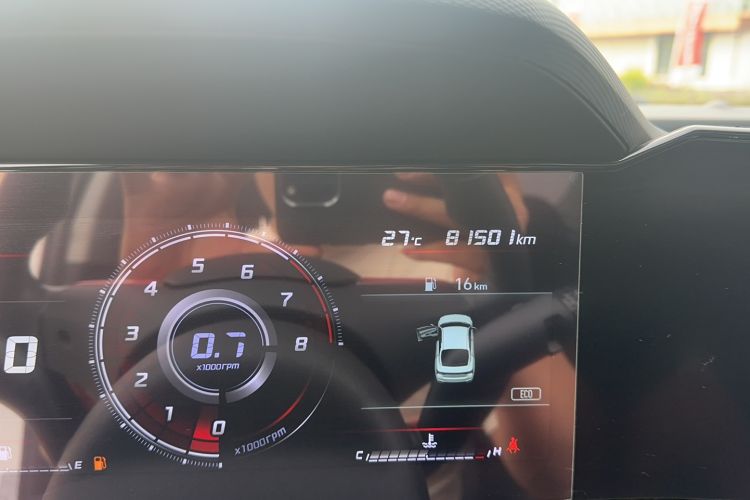Used Hyundai Elantra 2021 1.5L CVT LUX Prestige Edition Odometer Close Up