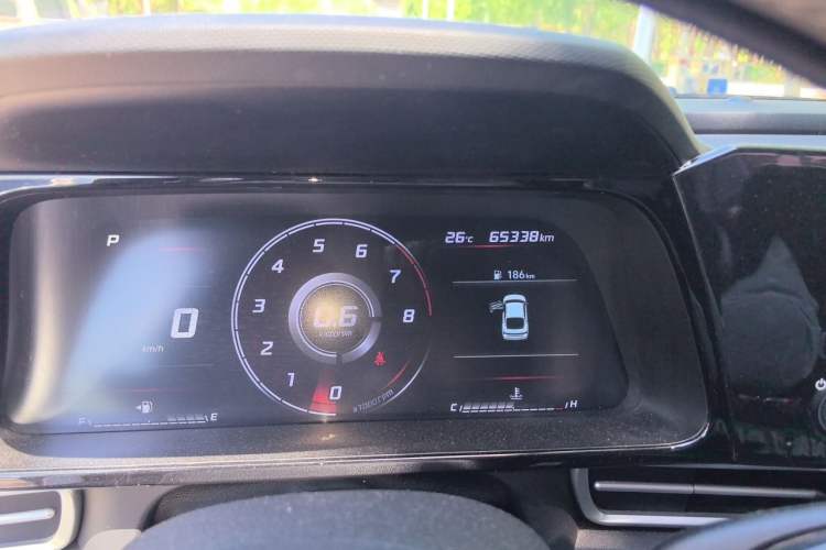 Used Hyundai Elantra 2021 1.5L CVT GLX Elite Edition Odometer Close Up