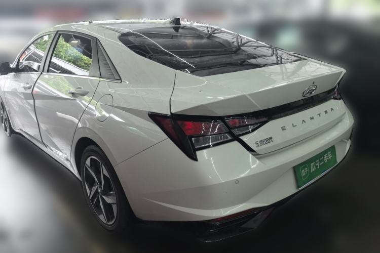 Used Hyundai Elantra 2021 1.5L CVT GLX Elite Edition Rear Left 45 Deg