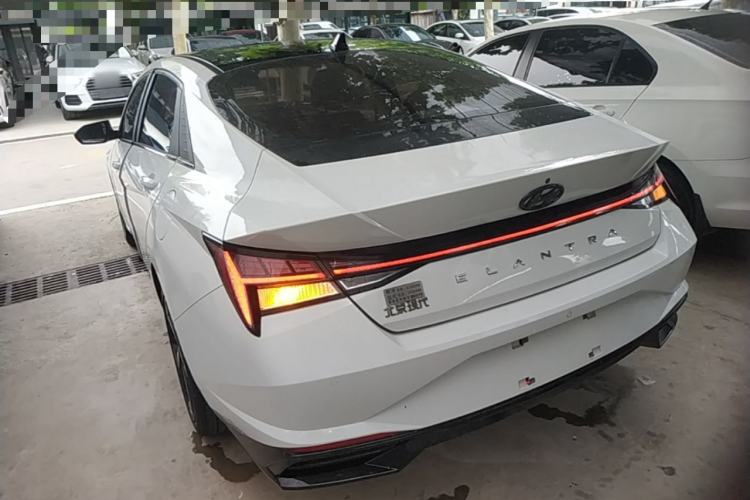Used Hyundai Elantra 2021 1.5L CVT LUX Prestige Edition Rear Left 45 Deg