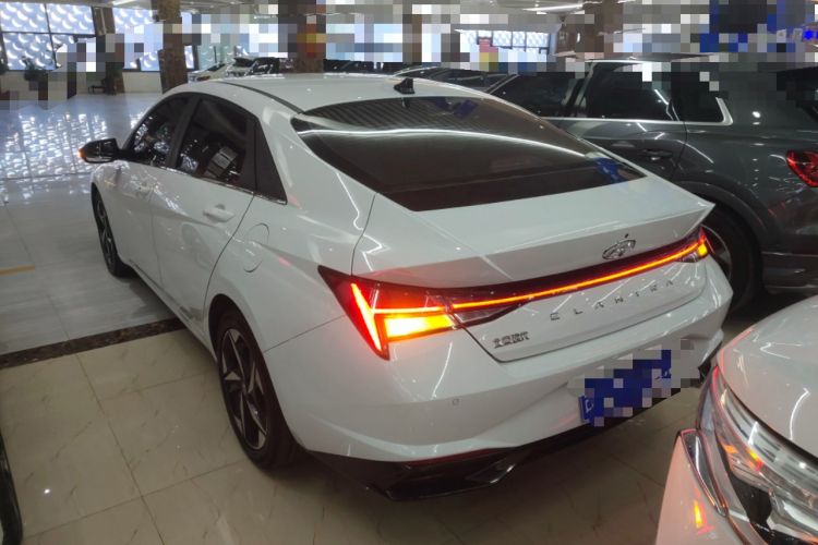 Used Hyundai Elantra 2021 1.5L CVT GLX Elite Edition Rear Left 45 Deg