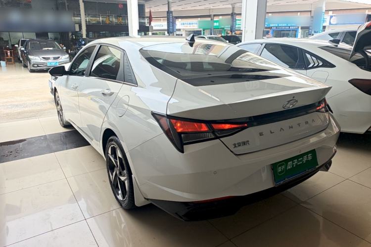 Used Hyundai Elantra 2021 1.5L CVT GLX Elite Edition Rear Left 45 Deg
