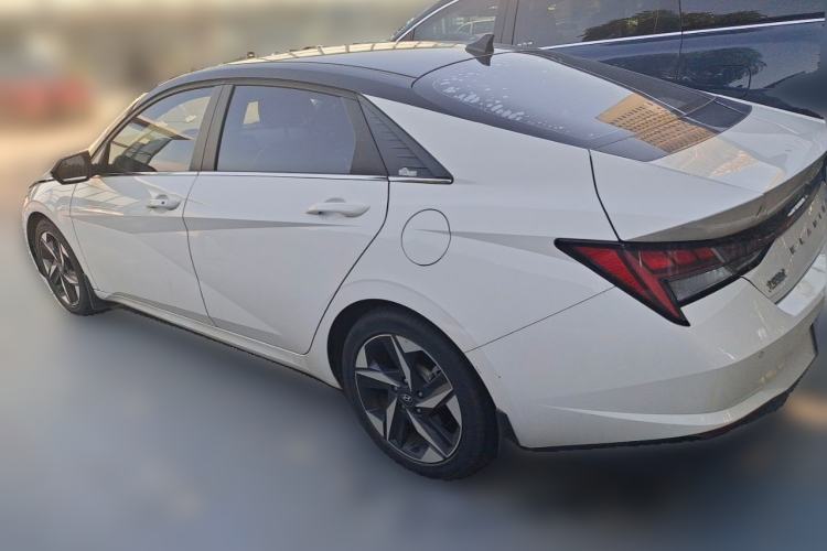 Used Hyundai Elantra 2021 1.5L CVT LUX Prestige Edition Rear Left 45 Deg