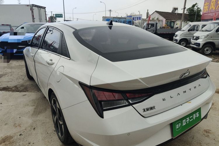 Used Hyundai Elantra 2021 1.5L CVT GLX Elite Edition Rear Left 45 Deg