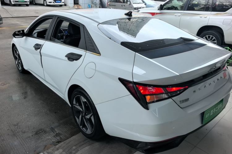Used Hyundai Elantra 2021 1.5L CVT GLX Elite Edition Rear Left 45 Deg