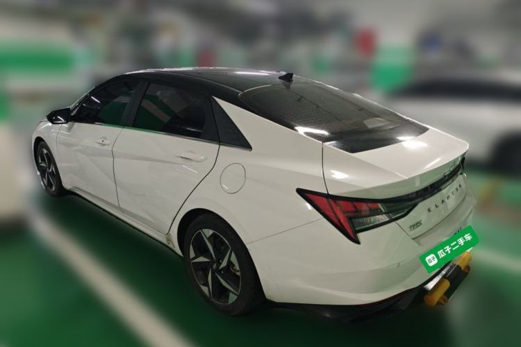 Used Hyundai Elantra 2021 1.5L CVT LUX Prestige Edition Rear Left 45 Deg