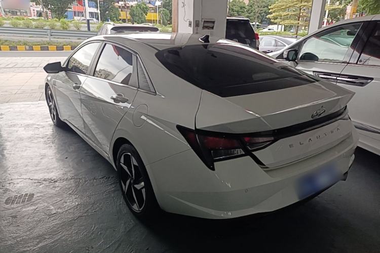 Used Hyundai Elantra 2021 1.5L CVT GLX Elite Edition Rear Left 45 Deg