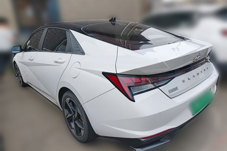 Used Hyundai Elantra 2021 1.5L CVT LUX Prestige Edition Rear Left 45 Deg