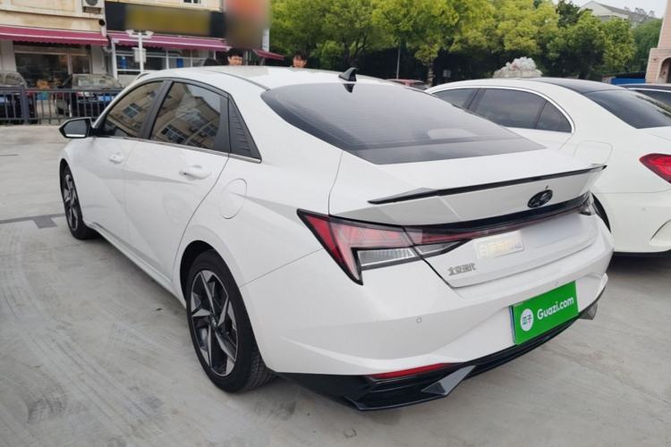 Used Hyundai Elantra 2021 1.5L CVT LUX Prestige Edition Rear Left 45 Deg