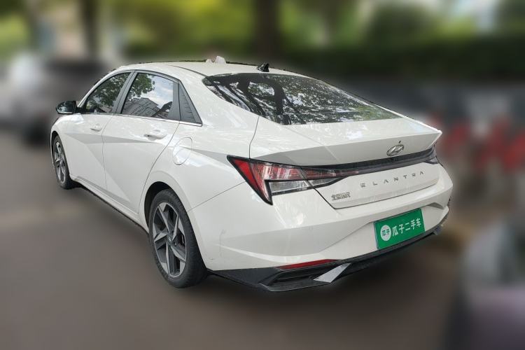 Used Hyundai Elantra 2021 1.5L CVT LUX Prestige Edition Rear Left 45 Deg