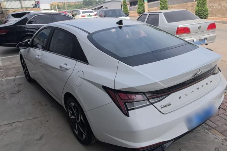 Used Hyundai Elantra 2021 1.5L CVT LUX Prestige Edition Rear Left 45 Deg