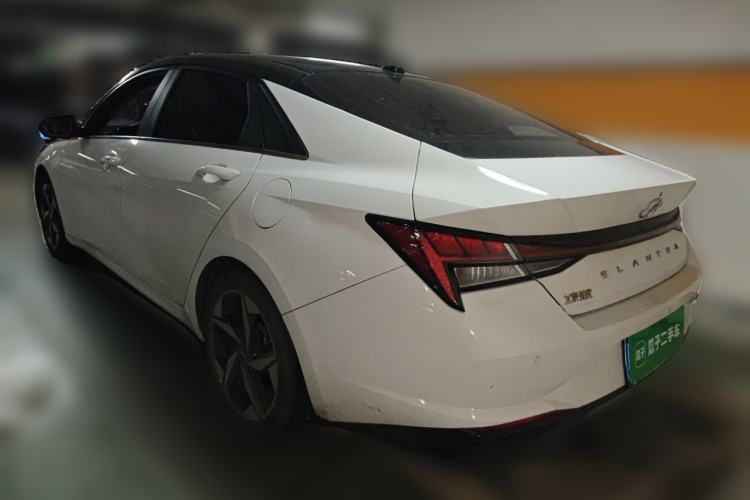 Used Hyundai Elantra 2021 1.5L CVT LUX Prestige Edition Rear Left 45 Deg