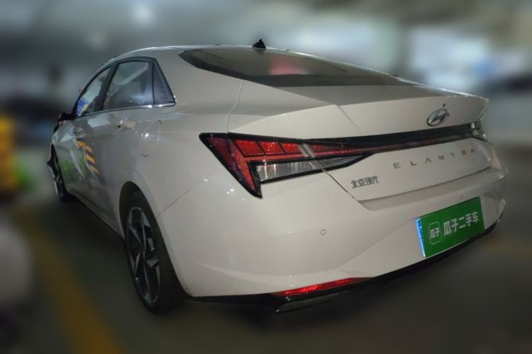 Used Hyundai Elantra 2021 1.5L CVT LUX Prestige Edition Rear Left 45 Deg