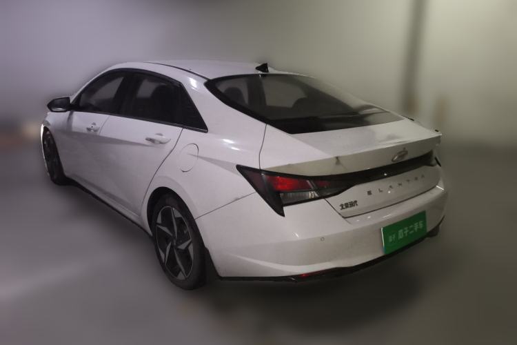 Used Hyundai Elantra 2021 1.5L CVT LUX Prestige Edition Rear Left 45 Deg