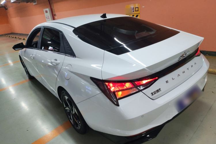 Used Hyundai Elantra 2021 1.5L CVT GLX Elite Edition Rear Left 45 Deg