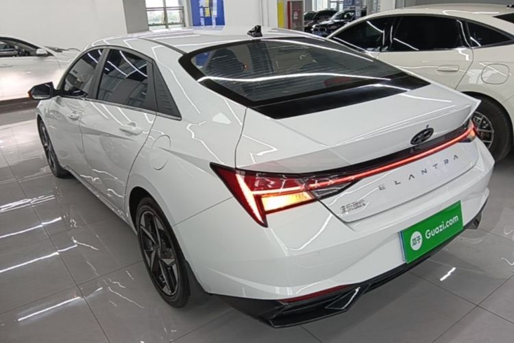 Used Hyundai Elantra 2021 1.5L CVT LUX Prestige Edition Rear Left 45 Deg