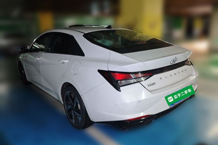 Used Hyundai Elantra 2021 1.5L CVT GLX Elite Edition Rear Left 45 Deg