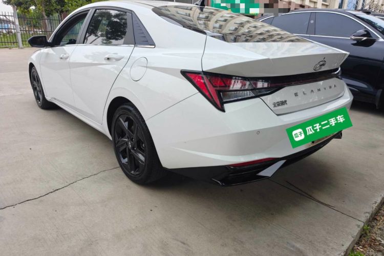 Used Hyundai Elantra 2021 1.5L CVT GLX Elite Edition Rear Left 45 Deg
