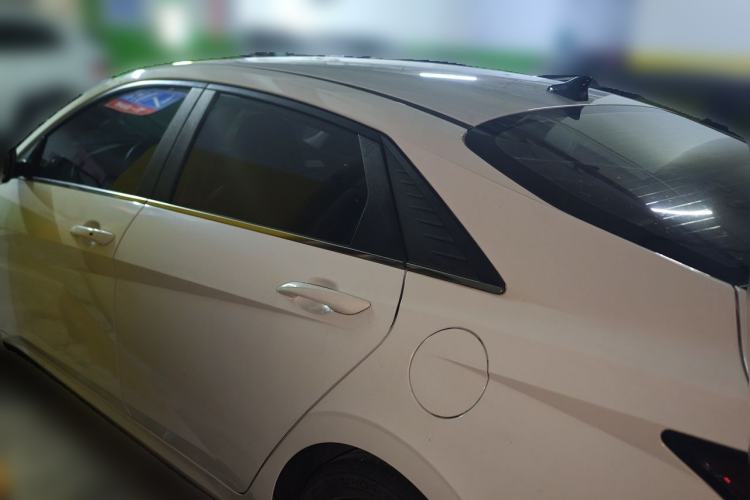 Used Hyundai Elantra 2021 1.5L CVT GLX Elite Edition Rear Left 45 Deg