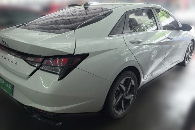 Used Hyundai Elantra 2021 1.5L CVT GLX Elite Edition Rear Right 45 Deg