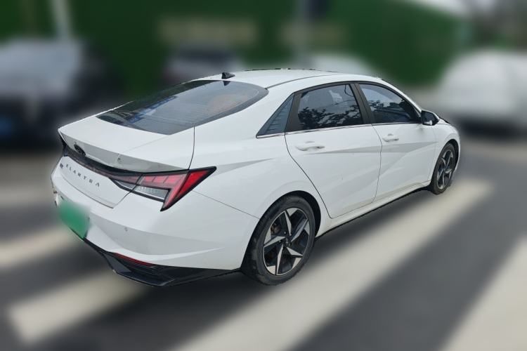 Used Hyundai Elantra 2021 1.5L CVT LUX Prestige Edition Rear Right 45 Deg