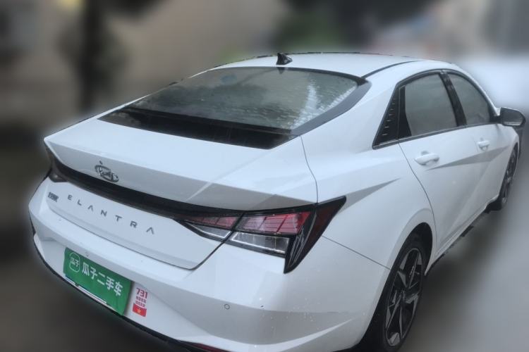 Used Hyundai Elantra 2021 1.5L CVT GLX Elite Edition Rear Right 45 Deg