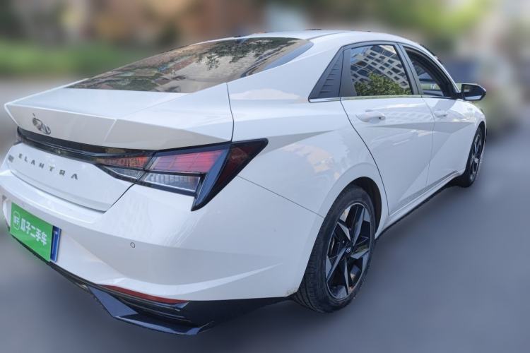 Used Hyundai Elantra 2021 1.5L CVT GLX Elite Edition Rear Right 45 Deg