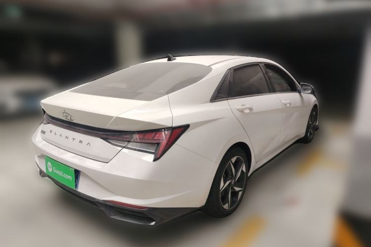 Used Hyundai Elantra 2021 1.5L CVT LUX Prestige Edition Rear Right 45 Deg