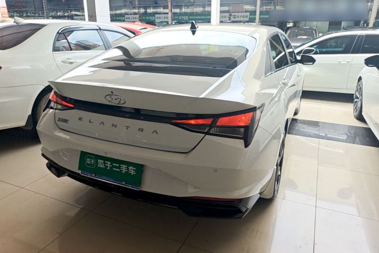 Used Hyundai Elantra 2021 1.5L CVT GLX Elite Edition Rear Right 45 Deg