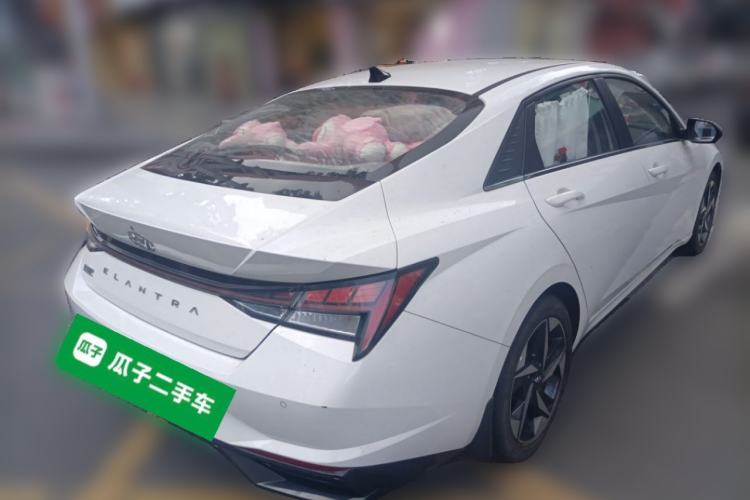 Used Hyundai Elantra 2021 1.5L CVT LUX Prestige Edition Rear Right 45 Deg
