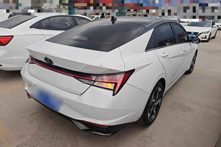 Used Hyundai Elantra 2021 1.5L CVT LUX Prestige Edition Rear Right 45 Deg