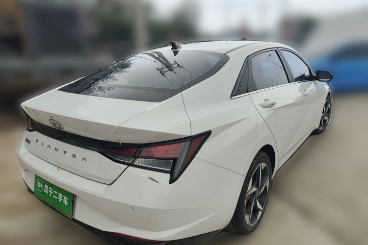 Used Hyundai Elantra 2021 1.5L CVT GLX Elite Edition Rear Right 45 Deg