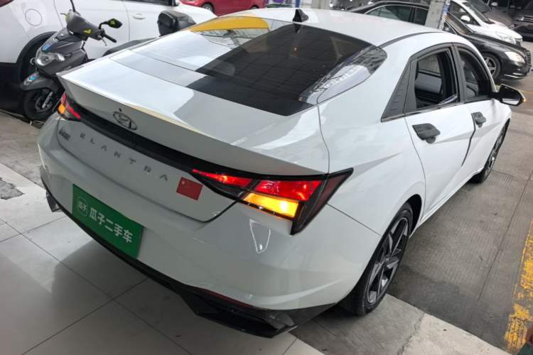 Used Hyundai Elantra 2021 1.5L CVT GLX Elite Edition Rear Right 45 Deg