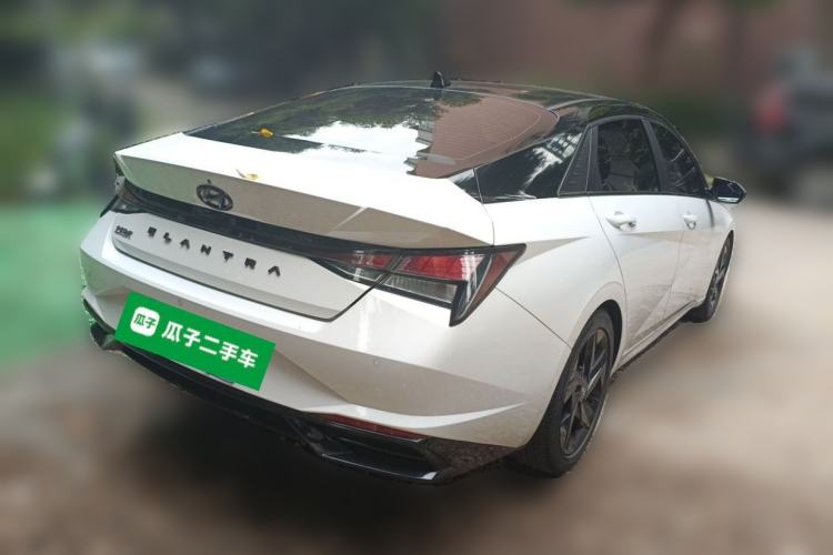 Used Hyundai Elantra 2021 1.5L CVT GLX Elite Edition Rear Right 45 Deg