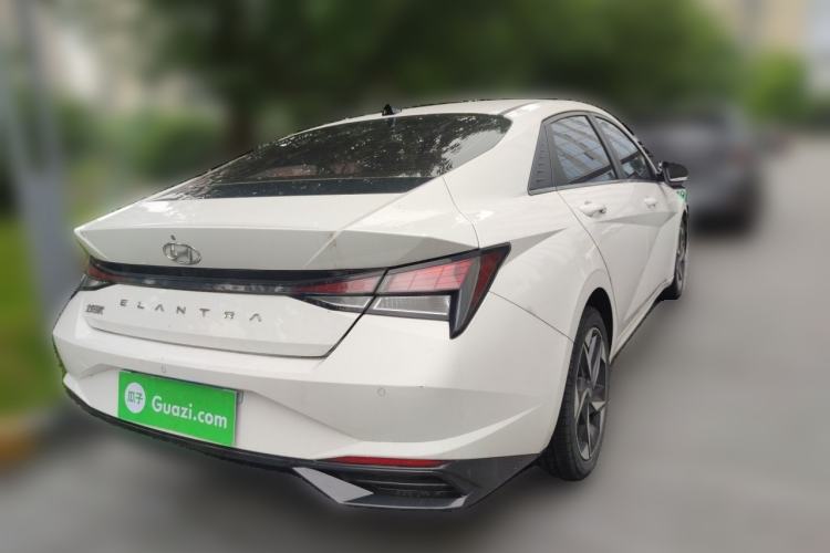 Used Hyundai Elantra 2021 1.5L CVT GLX Elite Edition Rear Right 45 Deg