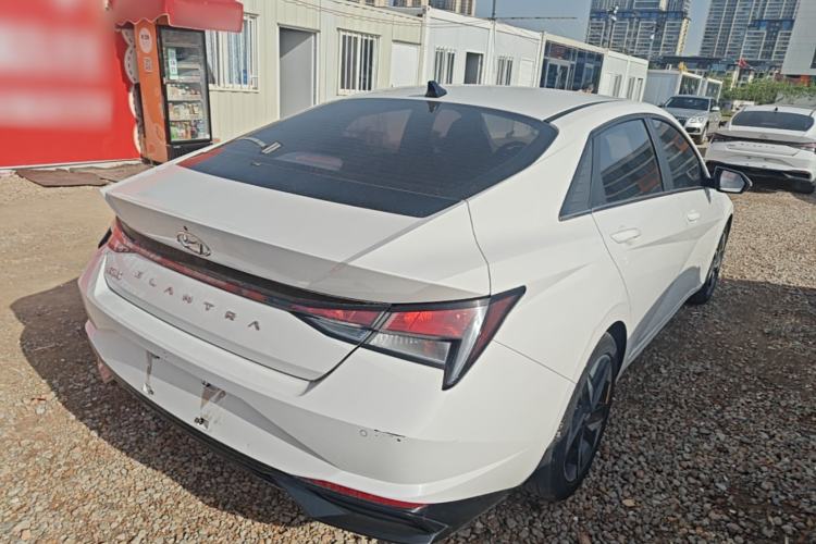 Used Hyundai Elantra 2021 1.5L CVT GLX Elite Edition Rear Right 45 Deg