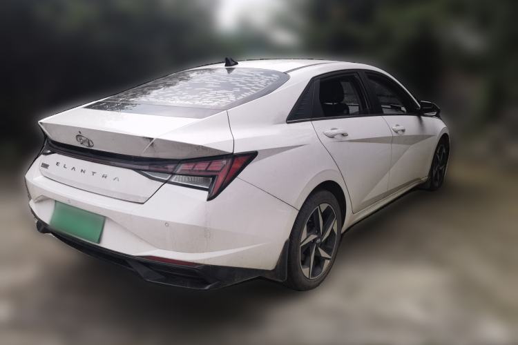 Used Hyundai Elantra 2021 1.5L CVT LUX Prestige Edition Rear Right 45 Deg