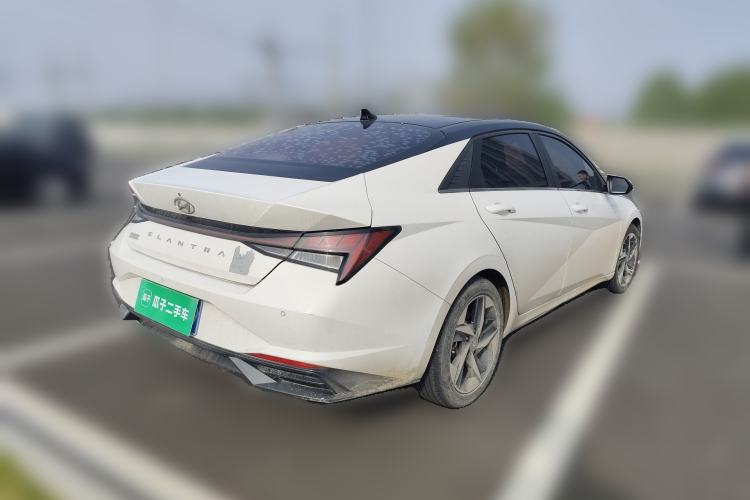 Used Hyundai Elantra 2021 1.5L CVT GLX Elite Edition Rear Right 45 Deg