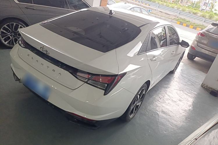 Used Hyundai Elantra 2021 1.5L CVT GLX Elite Edition Rear Right 45 Deg