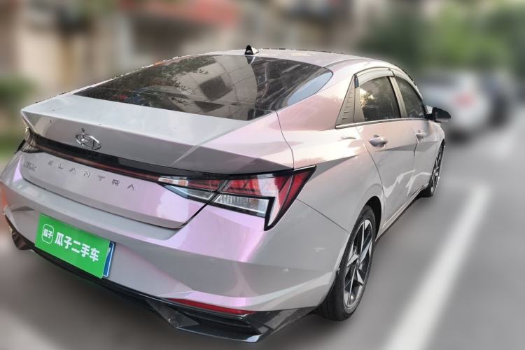 Used Hyundai Elantra 2021 1.5L CVT LUX Prestige Edition Rear Right 45 Deg